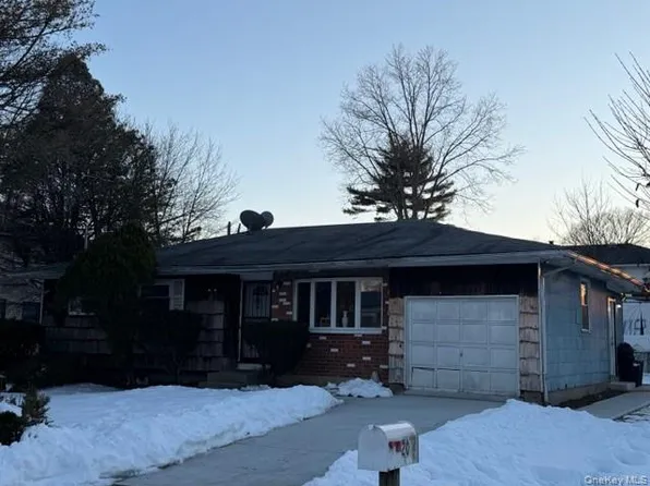 20 S 31st Street, Wyandanch, NY 11798