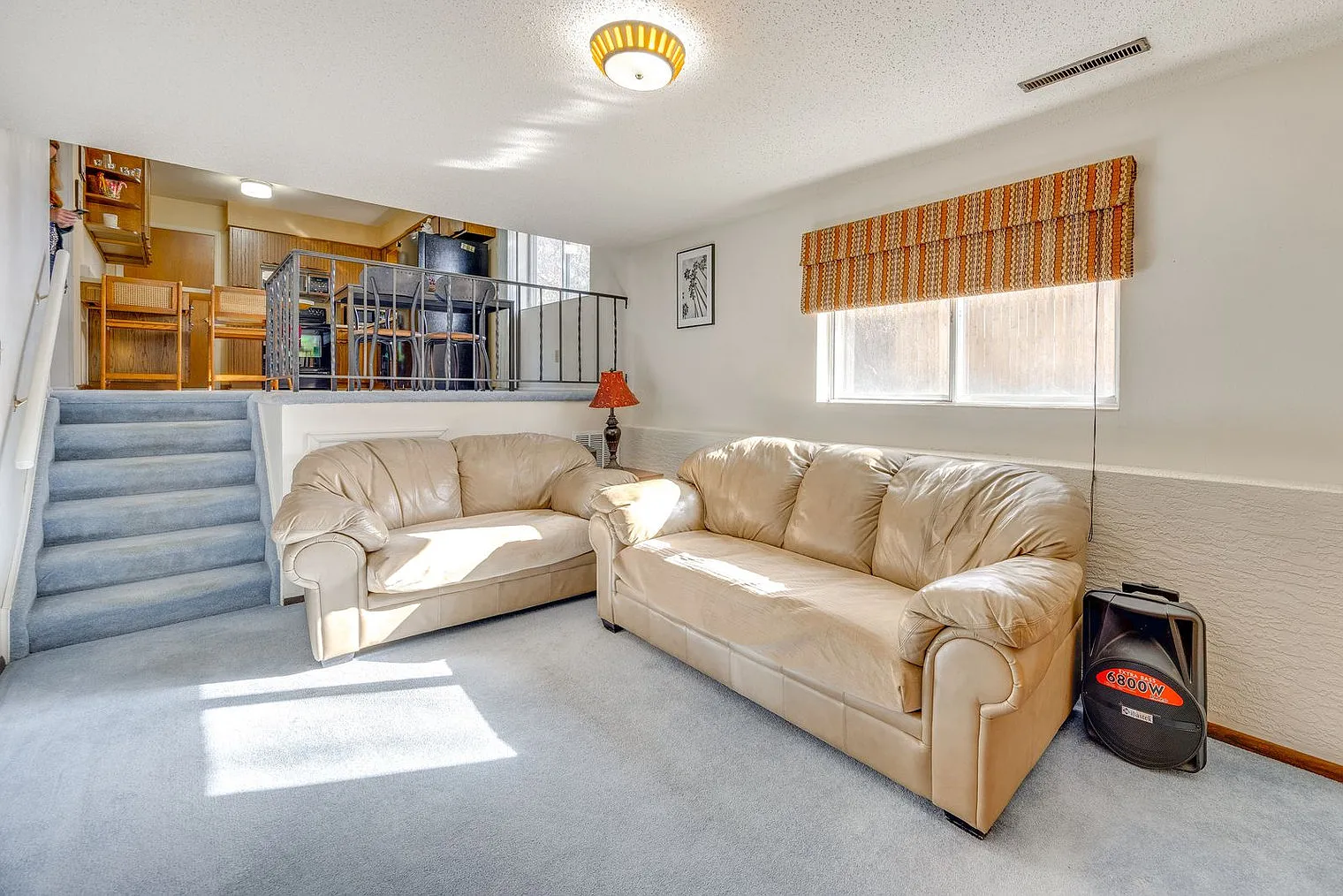 3 bed, 1.0 bath, 1367 sqft, $3,027 — Photo 3
