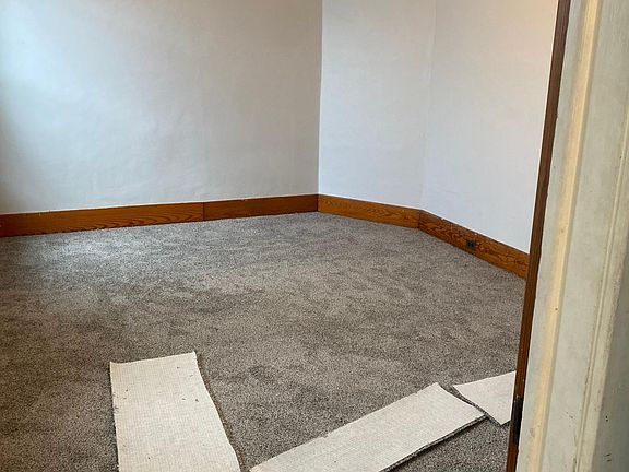 3rd image of 543 E 13th St #3