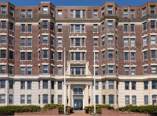 285 Lynn Shore Dr APT 107, Lynn, MA 01902