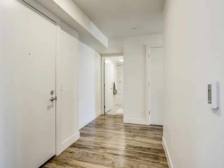 Dunn Motors Apartments — Photo 91