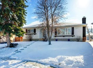 35 NE Penworth Pl SE, Calgary, AB T2A4G4