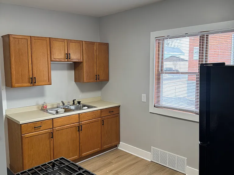 69 Ashton Pl #1 — Photo 9