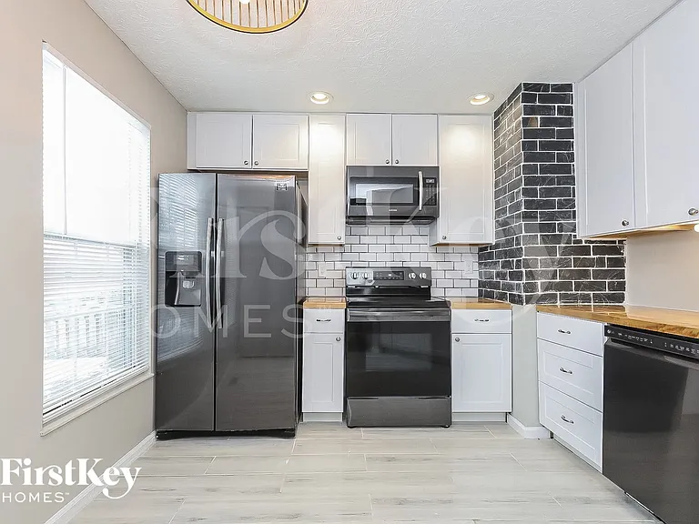 7593 Sun Valley Ct — Photo 7