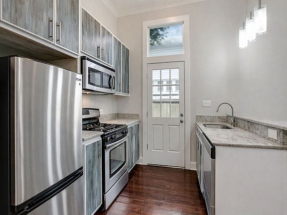 4th image of 2618 Josephine St