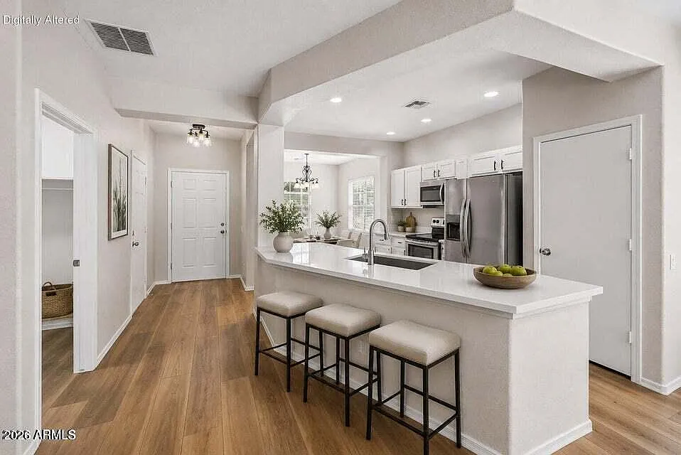3 bed, 2.0 bath, 1568 sqft, $2,100 — Photo 3
