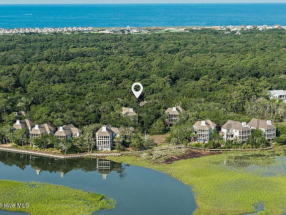 4th image of 216 N Bald Head Wynd