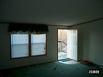 253039X-10.jpg