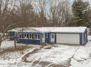 1138 Chesaning St, Saint Charles, MI