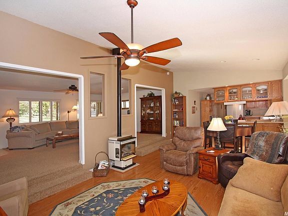 5th image of 2615 Gayle Ln