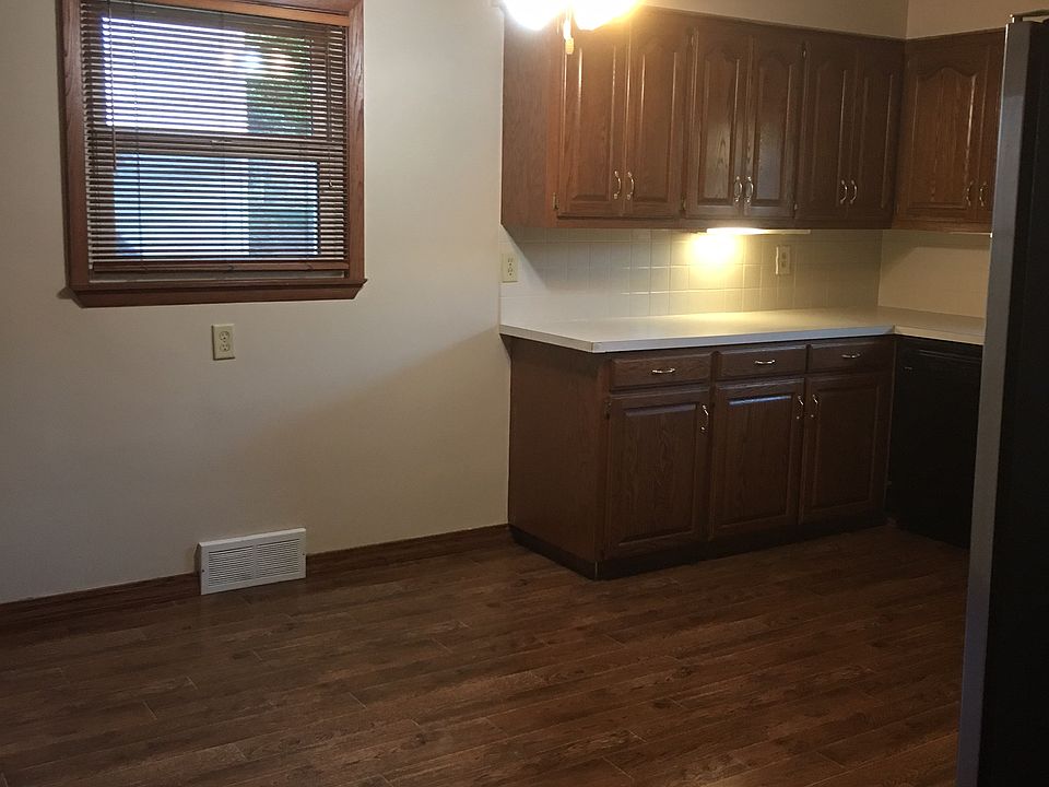 1st image of 7022 S 40th St
