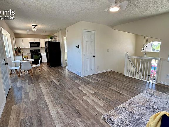 4th image of 6230 Dry Gulch Ct