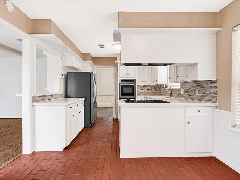 5702 Vestavia Dr — Photo 12