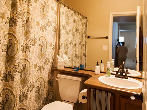 Full bath in basement