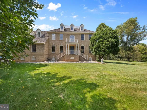 21800 Churchill Downs Ct, Gaithersburg, MD 20882