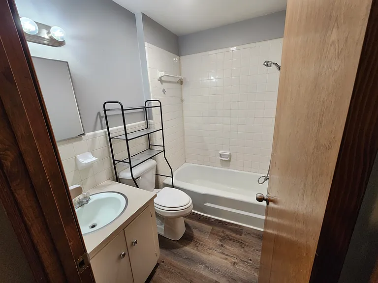 408 Meadow Ln — Photo 8