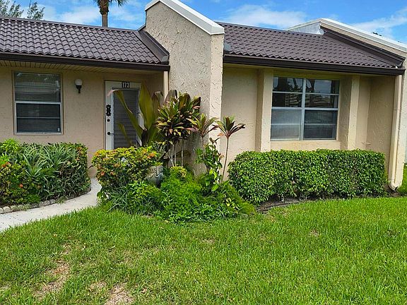3rd image of 173 Lake Meryl Drive