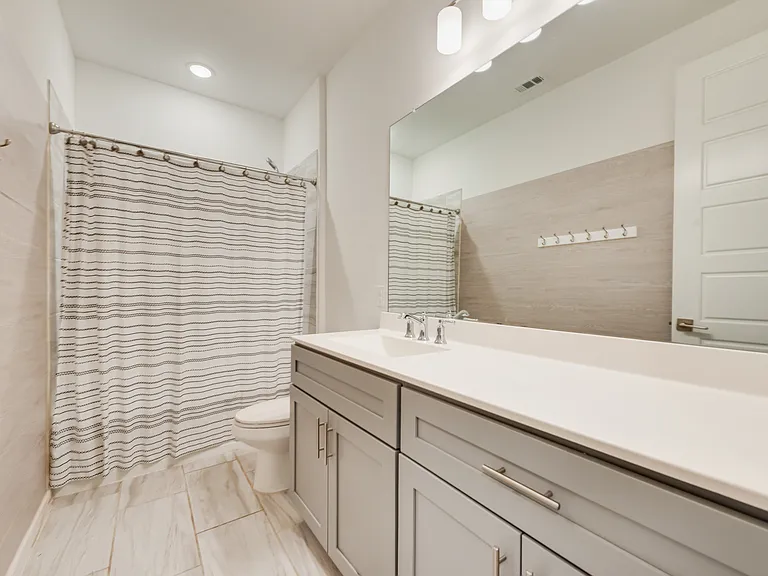 408 Remington Rd — Photo 16