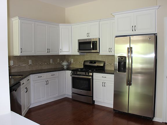 Brand New Updated Kitchen