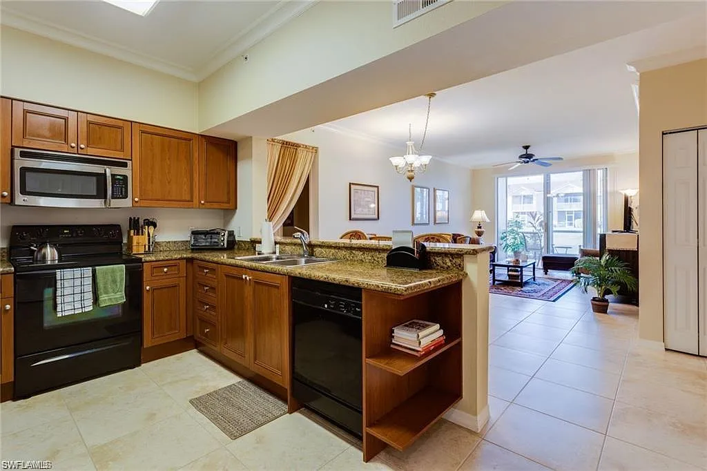Building Photo - 20201 Estero Gardens Cir #104