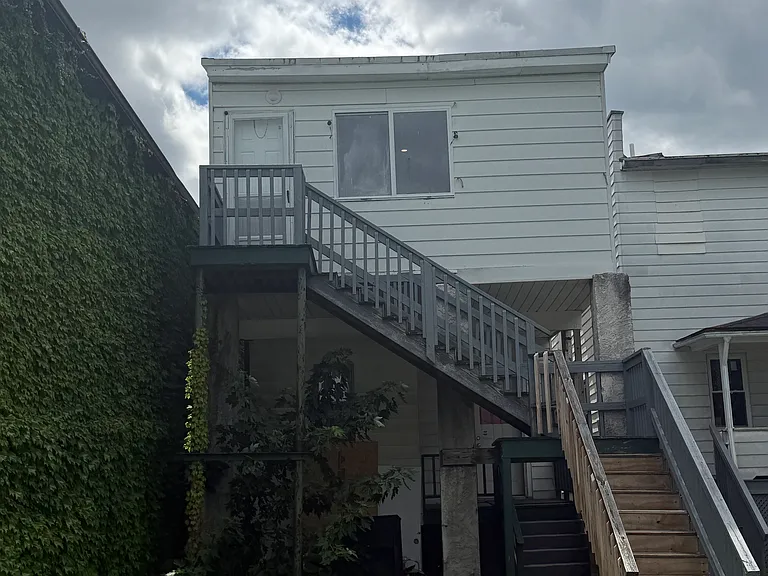 569 Main St #A — Photo 10