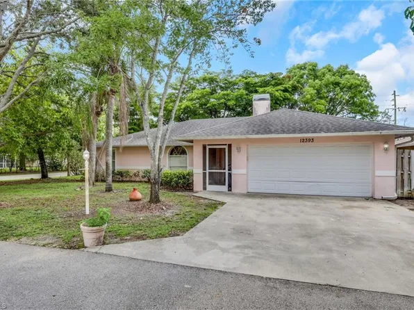 12393 Londonderry LN, BONITA SPRINGS, FL 34135
