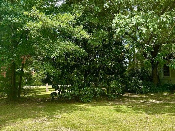4th image of 3311 Campbell Dr