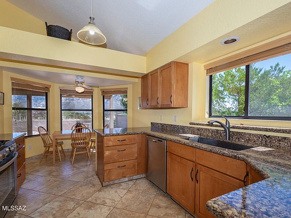 5th image of 10436 N Fairway Vista Ln