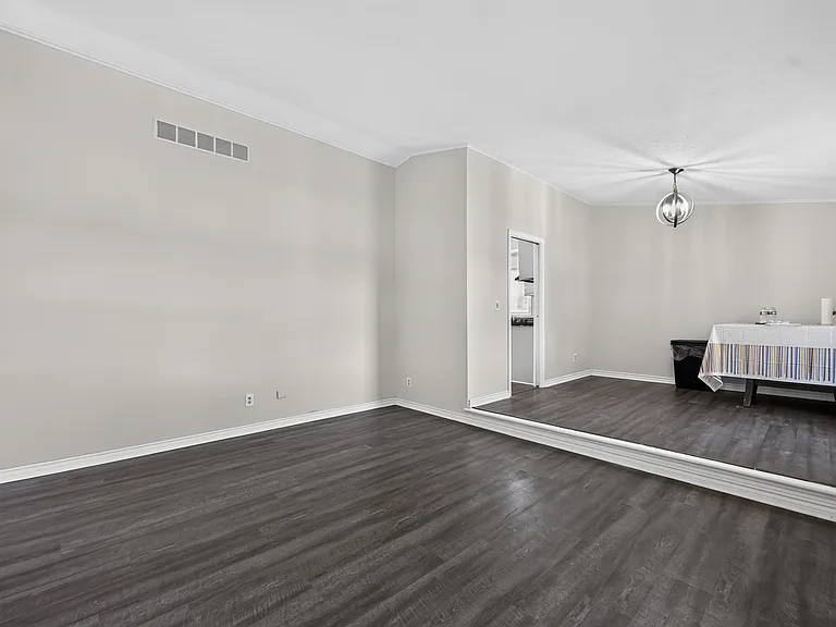 6611 Textile Rd — Photo 16