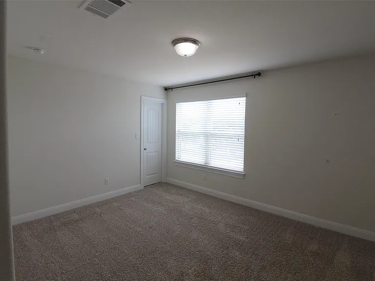 5800 Viejo Dr — Photo 27