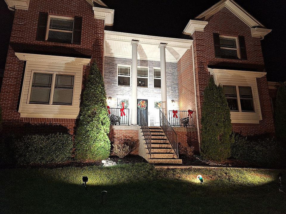 1st image of 677 Oak Creek Dr