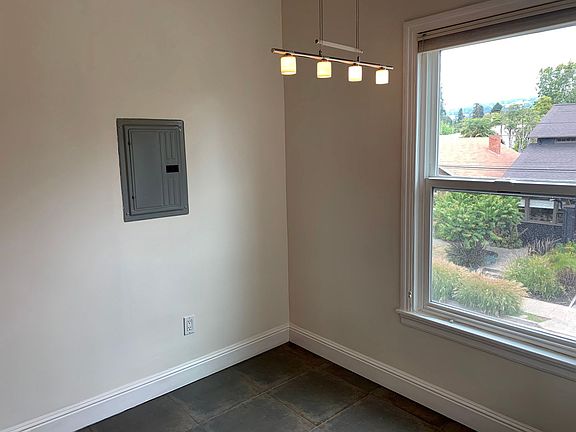 5th image of 507 Forest St APT 202