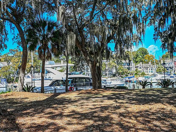 4th image of 4 Post Mill Rd