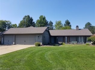 21382 Briar Bush Ln, Strongsville, OH 44149