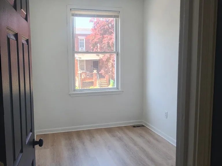 623 N Grantley St — Photo 25