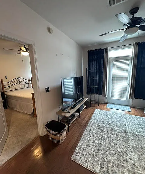 3000 Vanderbilt Pl #300 — Photo 14