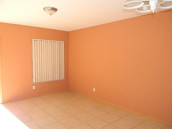 Additional Living Room