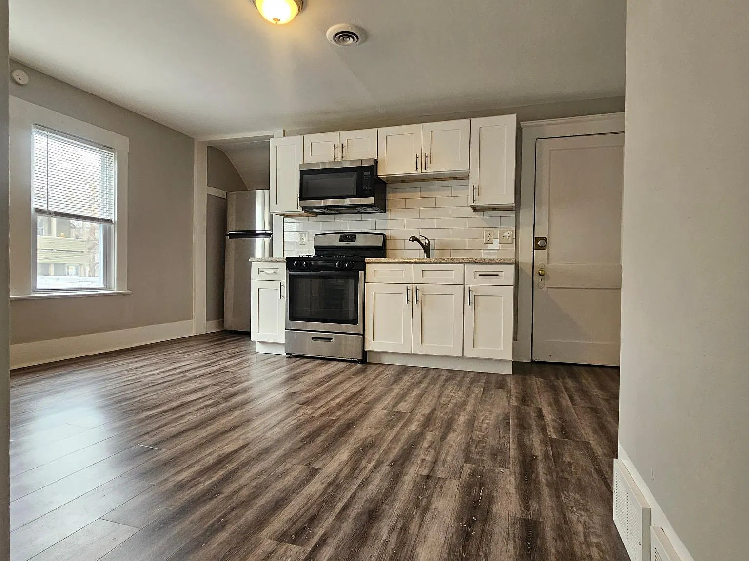 2808 York Ave — Photo 2