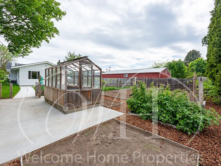 1335 Monroe St — Photo 28