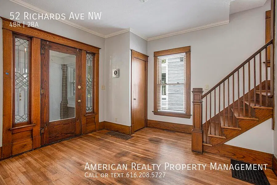 4 bed, 1400 sqft, $2,700 — Photo 2