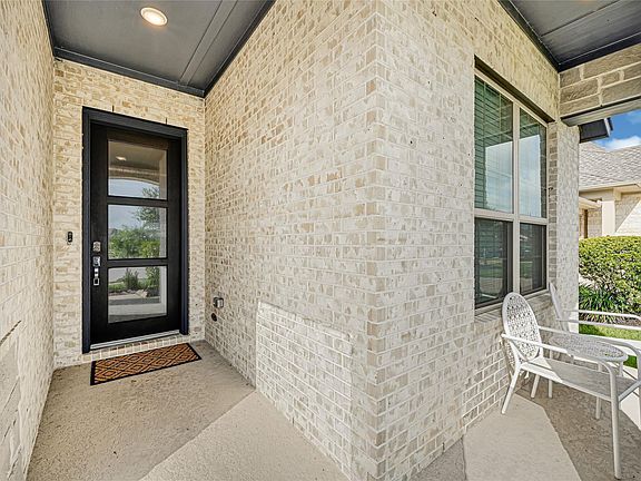 3rd image of 23759 Travers Hill Rd