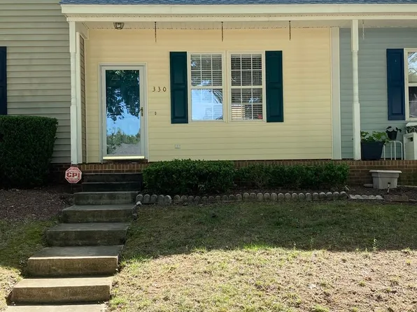 330 Commons Dr, Holly Springs, NC 27540