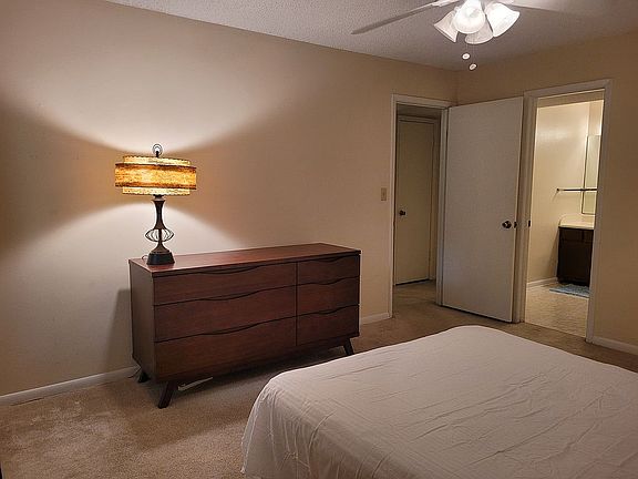 5th image of 3515 Sable Palm Ln Unit P