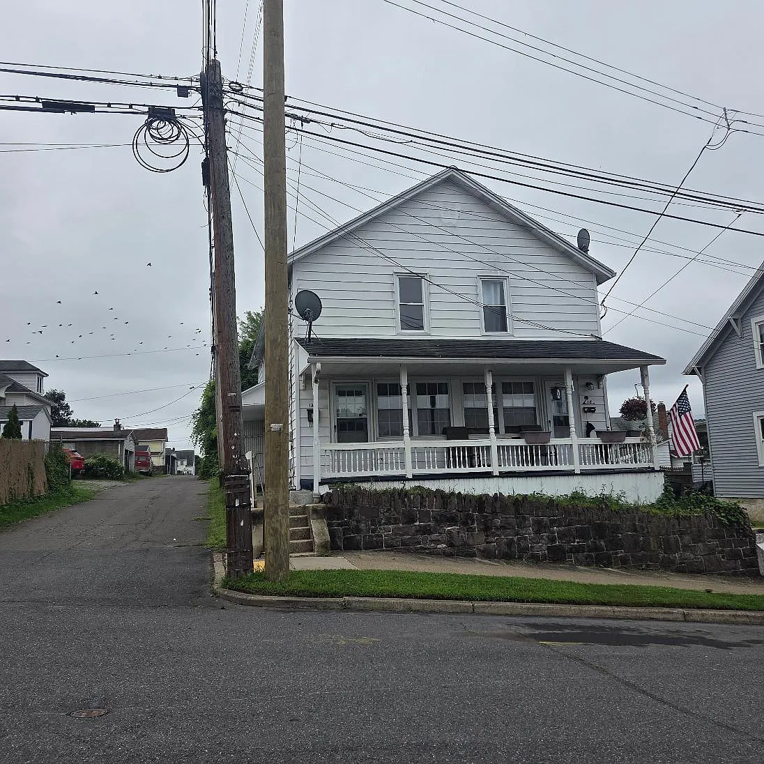 2 bed, 914 sqft, $1,200 — Photo 1