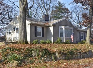 95 Mile Square Rd, Yonkers, NY 10701