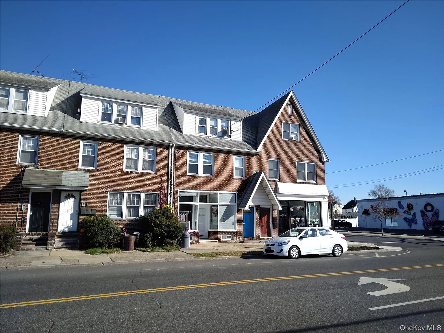 2 bed, 1.0 bath, 700 sqft, $2,675 — Photo 1