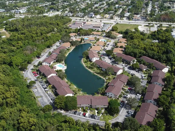 5323 Treetops Dr, Naples, FL