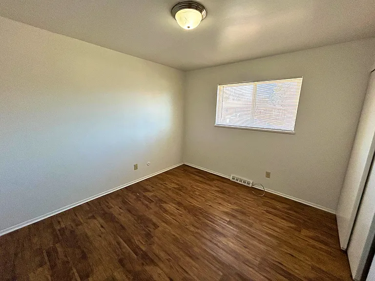 2831 Stanford Rd — Photo 9