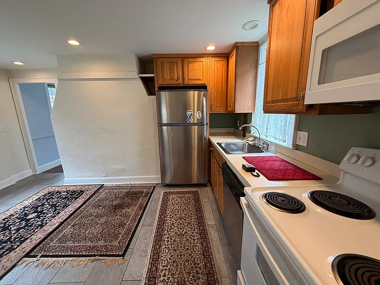 63 Poplar St #3 — Photo 4