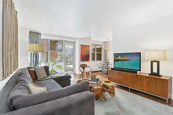 Sold by Compass | media 1